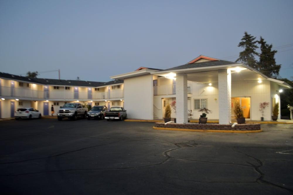 Motel 6 Pendleton, Or - West Екстер'єр фото