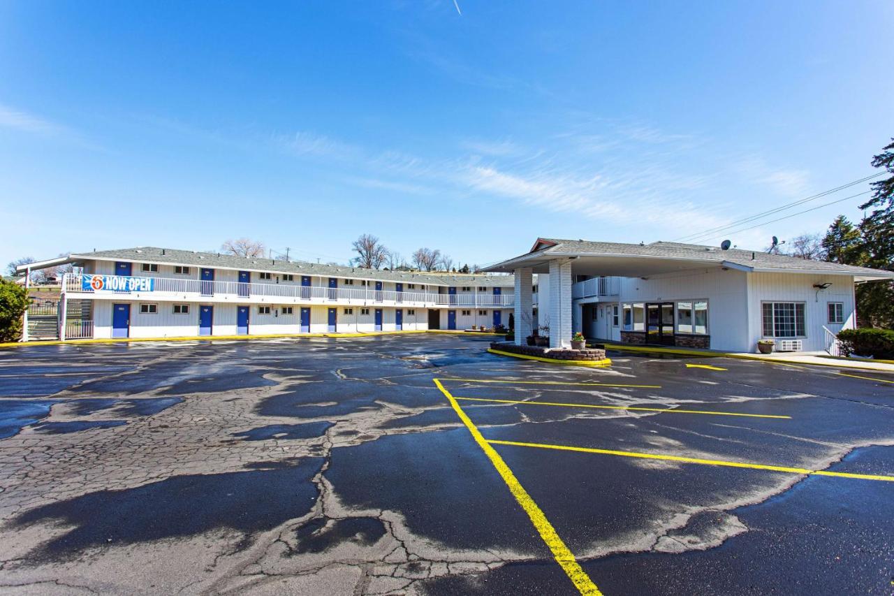 Motel 6 Pendleton, Or - West Екстер'єр фото